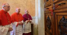 Stire din Actualitate : Apartamente papale au fost sigilate după moartea Papei Francisc