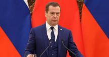 Stire din Actualitate : Dmitri Medvedev: „Nimeni nu poate garanta siguranţa Kievului dacă Ucraina atacă Moscova pe 9 mai”