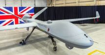 Stire din Actualitate : Regatul Unit anunţă investiţii de cinci miliarde de lire sterline în drone şi sisteme laser militare