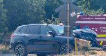 Stire din Eveniment : Accident rutier la Tuzla! Un autoturism a fost lovit de tren