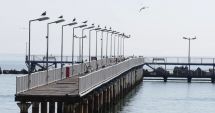 Stire din Social : Ce a fost și ce a ajuns! Pasarela pietonală din Mamaia, o ruină