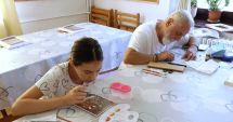 Stire din Cultură-Educație : Tradiție, credință și artă: atelier de pictat icoane la Muzeul de Artă Populară din Constanța