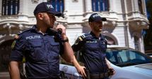 Stire din Eveniment : Intervenție cu scandal: trei femei băute, încătușate după ce au agresat polițiștii. Un agent a fost rănit