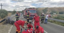 Stire din Eveniment : UPDATE Accident rutier, urmat de incendiu, la Rasova. Două persoane au fost rănite