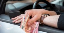 Stire din Eveniment : Prins beat la volan şi cu permisul suspendat, un bărbat a vrut să mituiască poliţiştii să scape de pedeapsă