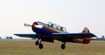 Stire din Eveniment : Un avion militar de antrenament, la un pas de prăbușire. Doi militari au ajuns la spital