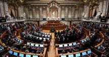 Stire din Actualitate : Guvernul portughez și extrema dreaptă au ajuns la un acord asupra legii privind cetățenia
