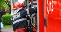 Stire din Eveniment : Incendiu într-un apartament din Hârșova. Un bătrân de 89 de ani a ajuns la spital
