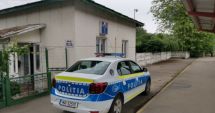 Stire din Eveniment : Percheziții la sediul unui post de poliție. Un agent a fost reținut pentru mită și trafic de influență