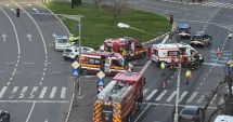 Stire din Eveniment : Accident între o ambulanță și o mașină. Autospeciala transporta mai mulți militari