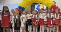 Stire din Cultură-Educație : Harta României, cusută de elevii Școlii 16! Așa au sărbătorit Ziua Națională