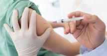 Stire din Actualitate : Farmaciștii contestă ideea vaccinării exclusiv în cabinetele medicale. „Ar reprezenta un pas înapoi”