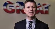 Stire din Actualitate : „Domn, domn, să-nălţăm!”, moment special de Crăciun oferit de ambasadorul Marii Britanii la București
