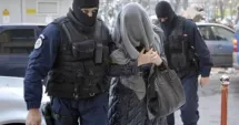 Stire din Eveniment : De necrezut! O femeie şi-ar fi ucis mama pentru moştenire, cu ajutorul unei asistente medicale