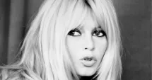 Stire din Actualitate : A murit Brigitte Bardot. Legendara actriţă, emblematică cinematografiei franceze, avea 91 de ani