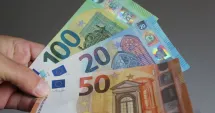 Stire din Actualitate : Scandal în Bulgaria. Băncile percep ilegal comisioane pentru a schimba leva în euro