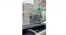 Stire din Eveniment : Jandarmii din Constanța, sprijin pentru un șofer în pericol pe carosabil