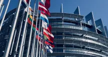 Stire din Actualitate : PE a aprobat cooperarea consolidată pentru un împrumut de 90 de miliarde euro acordat Ucrainei