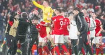 Stire din Sport : Fotbal: Benfica Lisabona, calificare spectaculoasă în play-off-ul Ligii Campionilor. Inter Milano, victorie la Dortmund