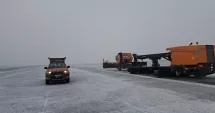 Stire din Economie : Mobilizare de utilaje pe timp de iarnă, la Aeroportul Internațional Mihail Kogălniceanu