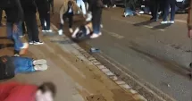 Stire din Actualitate : Scene de coșmar. Zeci de răniți după ce o mașină a intrat într-un grup de oameni