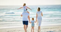 Stire din Social : Minivacanțele de care se vor bucura românii. Câte zile vor fi libere de 1 Mai și Rusalii