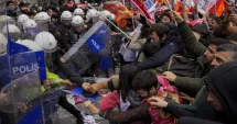 Stire din Actualitate : Proteste masive și violențe de 1 Mai la Istanbul și Atena. Ce este mișcarea "May Day"