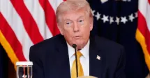 Stire din Actualitate : Donald Trump cere Iranului să fluture steagul alb al capitulării