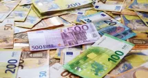 Stire din Economie : BNR: Moneda națională își continuă deprecierea. Euro, cotație record - 5,2688 lei