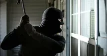 Stire din Eveniment : Spargeri ca în filme la locuințele unor primari. Hoții au supravegheat victimele zile întregi