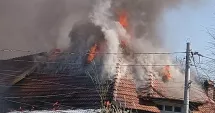 Stire din Eveniment : Incendiu fatal într-o locuință. O femeie de 89 de ani a ars de vie