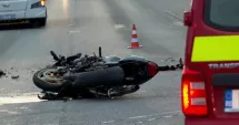 Stire din Eveniment : Un tânăr fără permis a ajuns în stare critică după un accident cu motocicleta