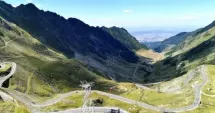 Stire din Economie : CNAIR: S-a redeschis circulația rutieră pe Transfăgărășan!