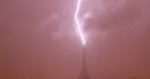 Stire din Eveniment : Europa, sufocată de un val de căldură extrem. Recorduri de temperatură, furtuni violente și zeci de victime