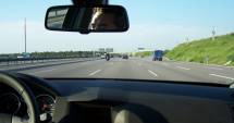 Stire din Eveniment : TERIBILIST LA VOLAN / Prins în timp ce gonea către Constanța cu 219 km/h!