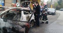 Stire din Eveniment : Galerie FOTO! Un AUTOTURISM a ARS CA O TORȚĂ, în Constanța