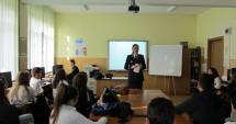 Stire din Eveniment : Polițiștii au ținut cursuri la Colegiul Pedagogic "Constantin Brătescu"