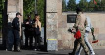 Stire din Actualitate : Măsuri de securitate întărite la cimitirul Serafimovskoe din Sankt Petersburg, unde se crede că va fi înmormântat Prigojin