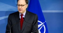 Stire din Politică-Administrație : Secretarul general adjunct al NATO, decorat la Cotroceni