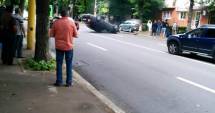 Stire din Eveniment : Mașină răsturnată pe bulevardul Ferdinand!