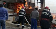 Stire din Eveniment : INCENDIU DEVASTATOR la o FABRICĂ DE MOBILĂ din Constanța!