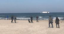 Stire din Social : Un nou pachet cu cocaină, găsit în mare. 18 kg de droguri pluteau legate de o vestă de salvare
