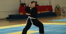 Stire din Sport : Sportivă de la Aurora 23 August, as în mânuirea nunchak-ului
