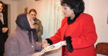 Stire din Politică-Administrație : Daruri pentru 100 de bătrâni din Cumpăna
