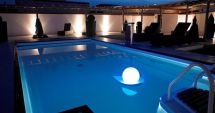 Stire din Eveniment : Băiețel de doi ani la un pas de înec la piscina unui hotel din Mamaia