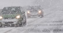Infotrafic: Circulaţia este oprită între Novaci şi Rânca din cauza ninsorii viscolite