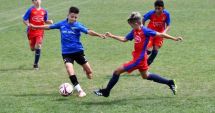 Stire din Sport : Juniorii Academiei Hagi, printre remarcaţii turneului de la Braşov