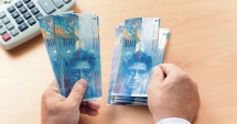 Stire din Social : Vești excelente pentru românii cu CREDITE ÎN FRANCI. Legea conversiei a fost votată!