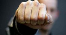 Stire din Eveniment : Omorât în bătaie pentru că mergea beat pe drum