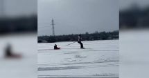Stire din Social : Snowkiting pe câmpul acoperit cu zăpadă, la Cobadin